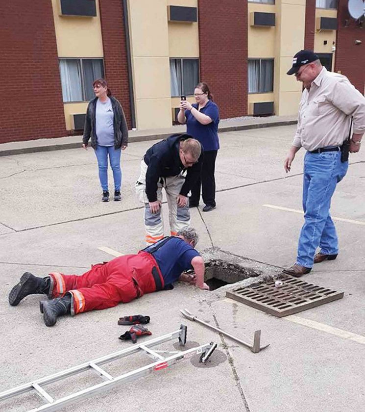 Vienna VFD rescues ducklings from storm drain | News, Sports, Jobs ...